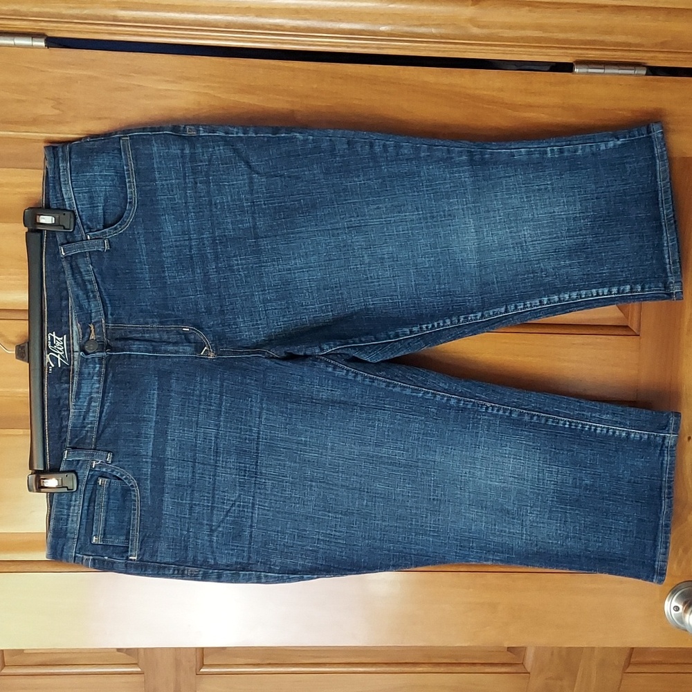 Old Navy The Flirt Blue Ankle Cropped Jeans with Stretch, Size 18, Like New ▪︎